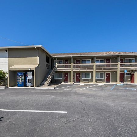 Coastal Valley Inn Castroville Bagian luar foto