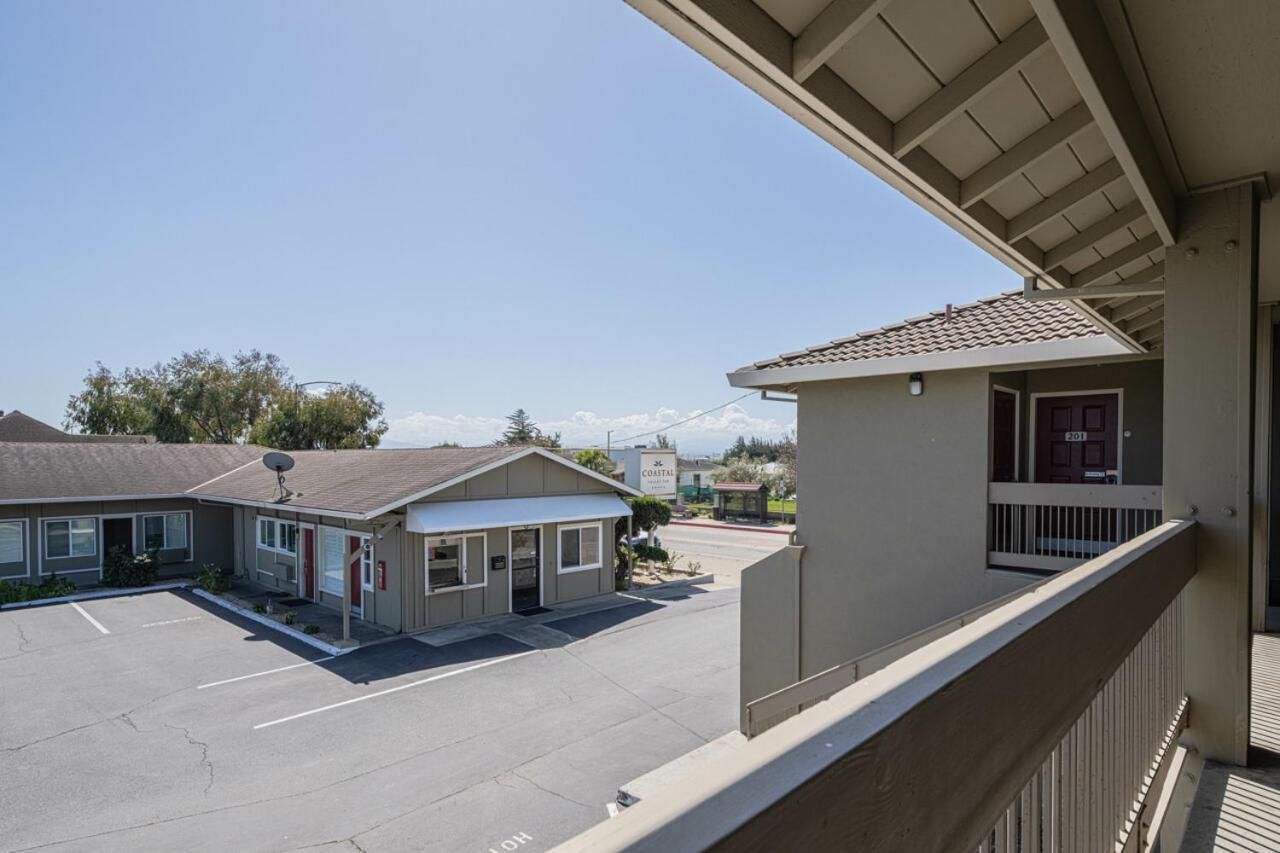 Coastal Valley Inn Castroville Bagian luar foto